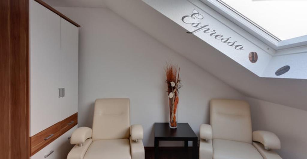 Pension Haselmann Munster  Rum bild